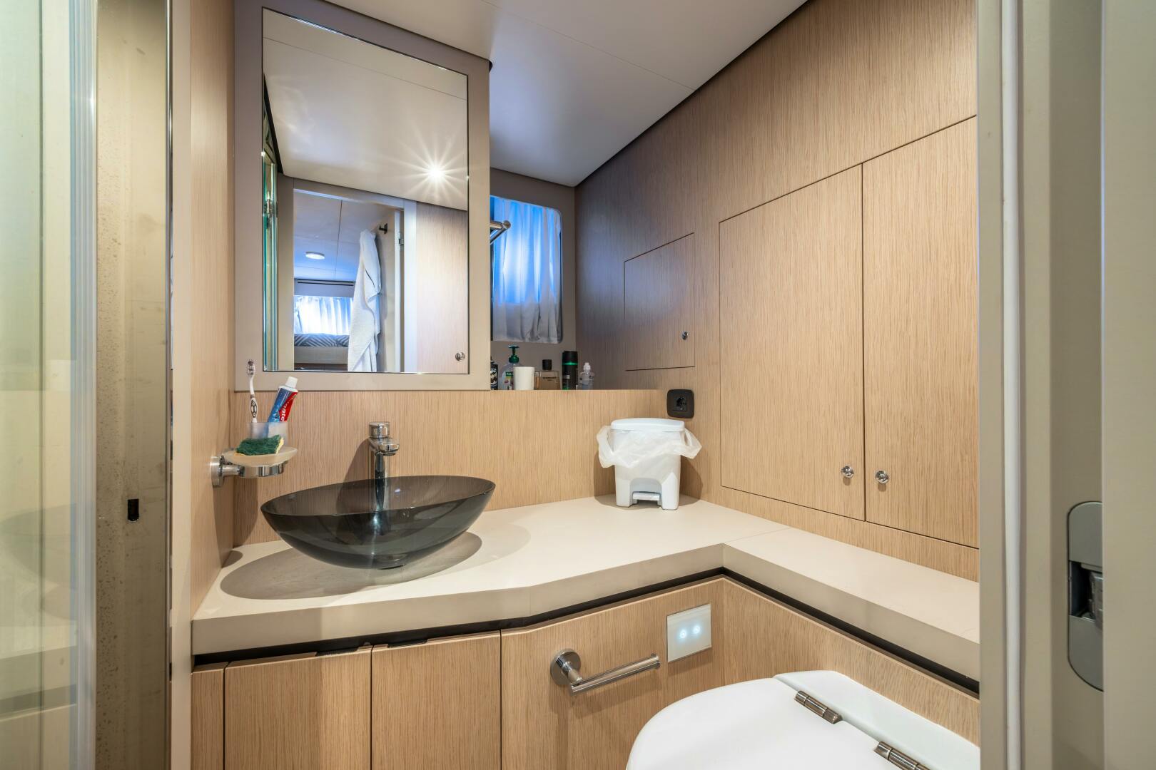 2025 Ferretti Yachts Ferretti 940 - Image 37