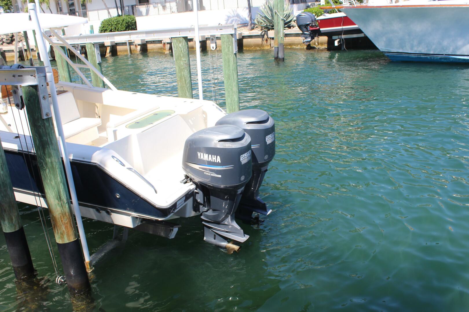 2008 Pursuit 3100 Sport - Image 28