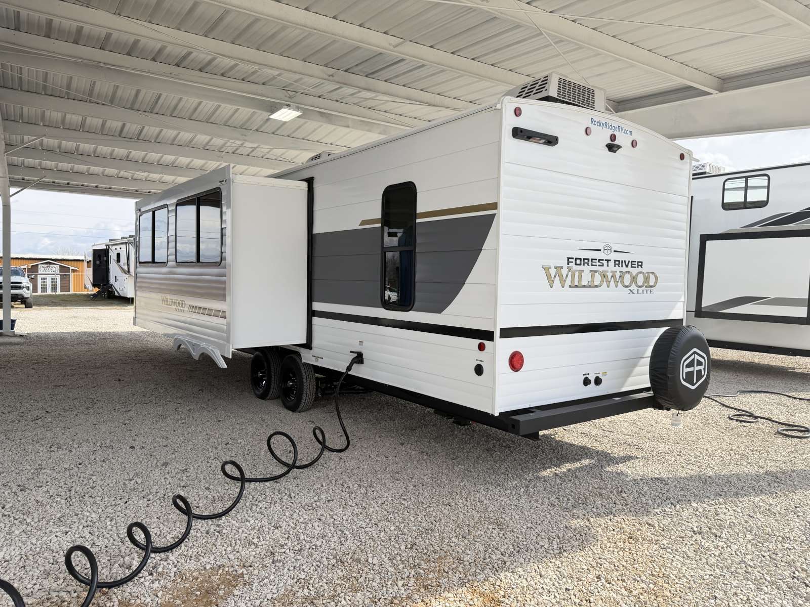 2026 Forest River Wildwood X-Lite 273QBXL - Image 8