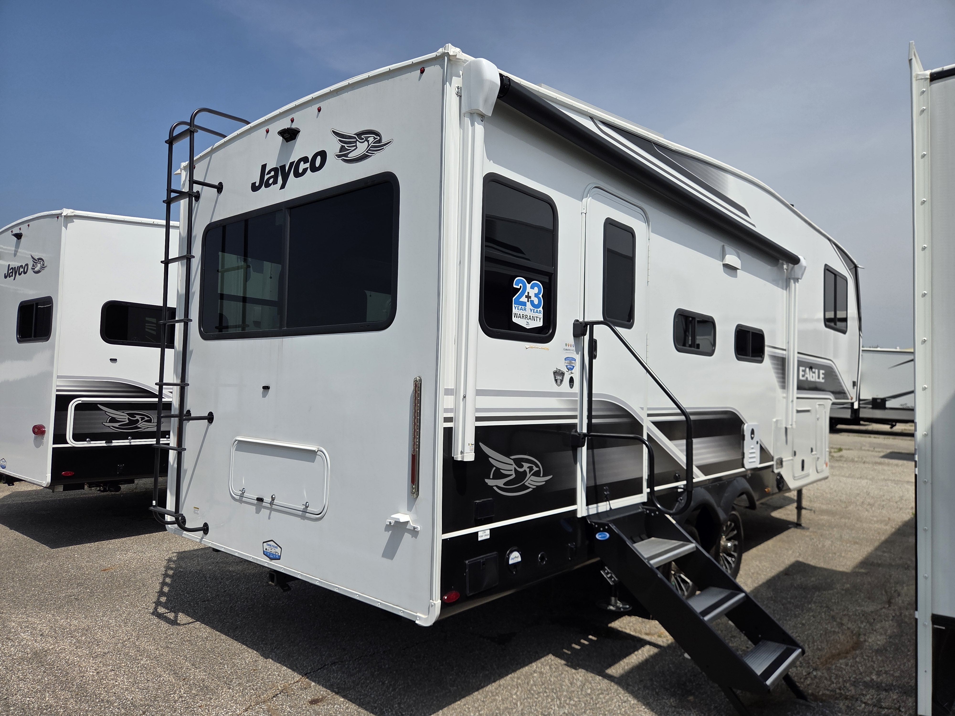 2026 Jayco Eagle HT 25RUC - Image 2