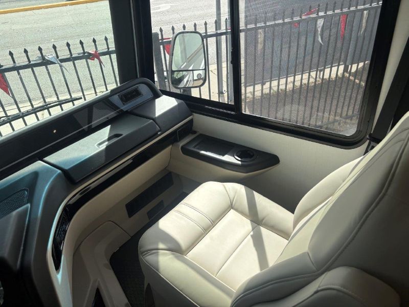 2026 Entegra Coach Vision XL 31UL - Image 9