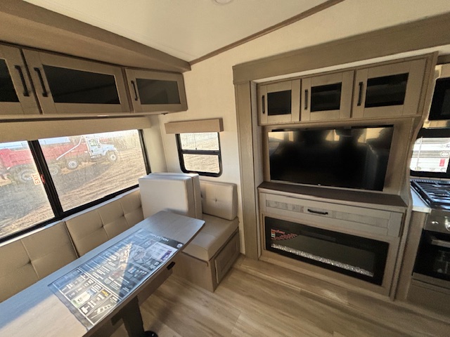 2026 Grand Design Reflection 324MBS - Image 19