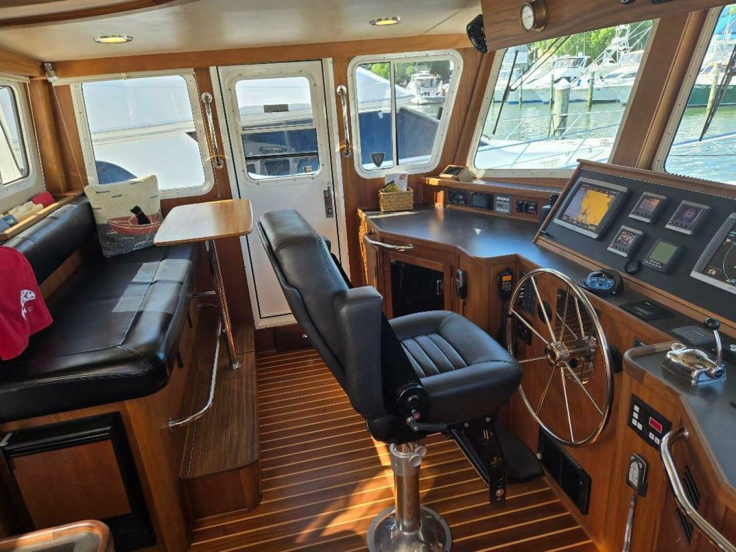 2010 American Tug 49 Limited - Image 30