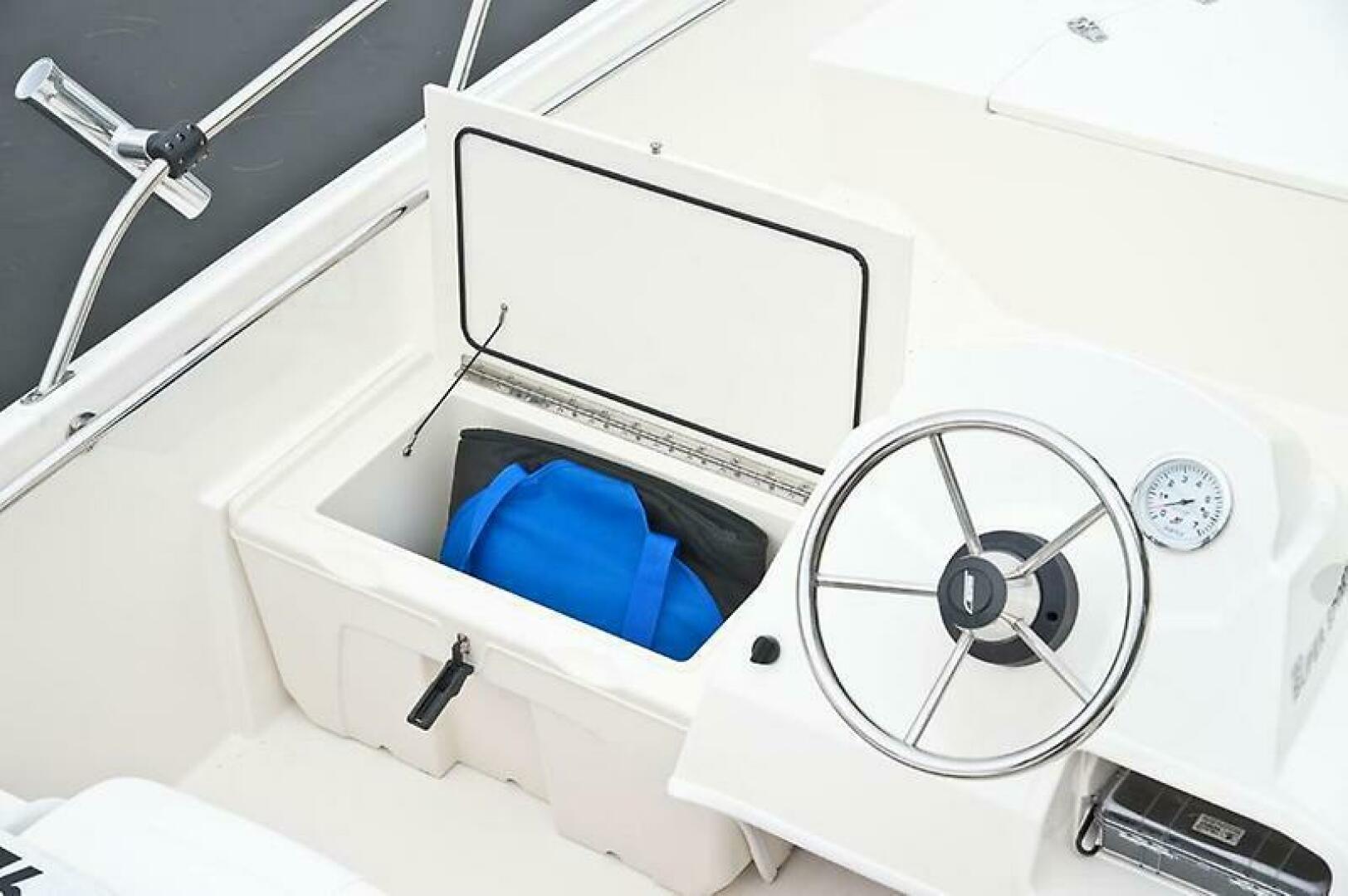 2018 Boston Whaler 150 Super Sport - Image 34