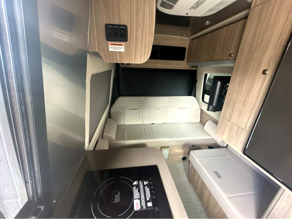 2027 AIRSTREAM INTERSTATE 19GTX - Image 11