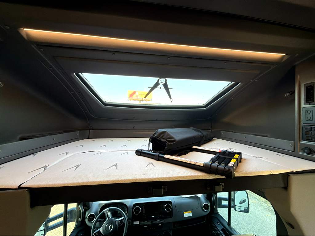 2027 Grand Design Lineage Series M 25FW - Image 30