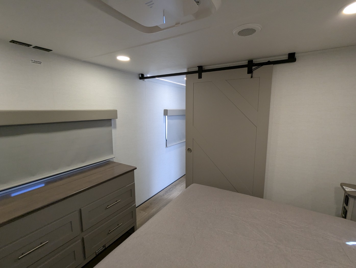 2026 Alliance RV Avenue 39MBR - Image 13