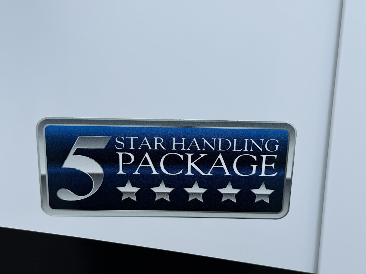 2027 JAYCO PINNACLE 32RLTS - Image 8