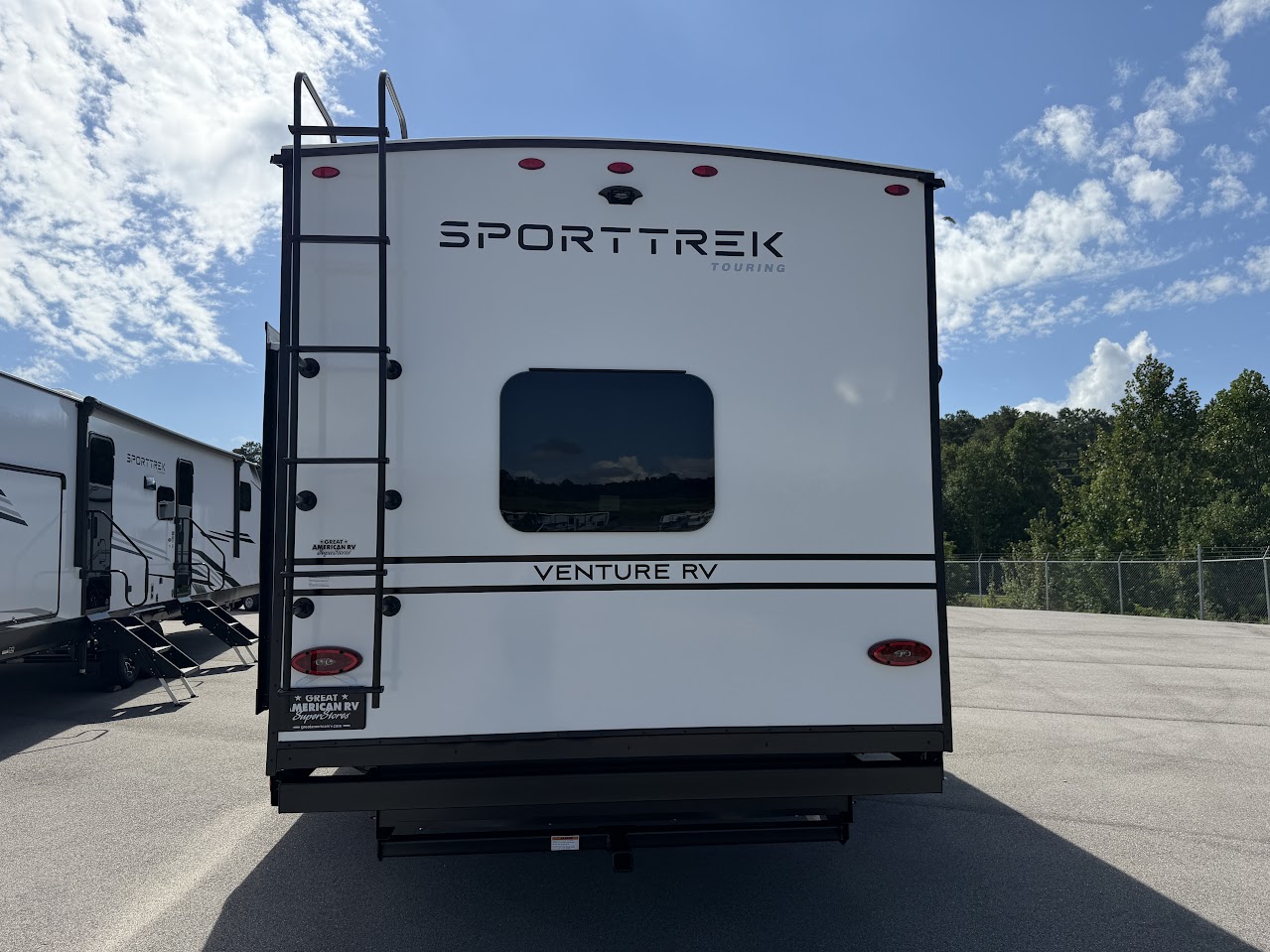 2027 VENTURE RV SPORTTREK 343VIB - Image 7
