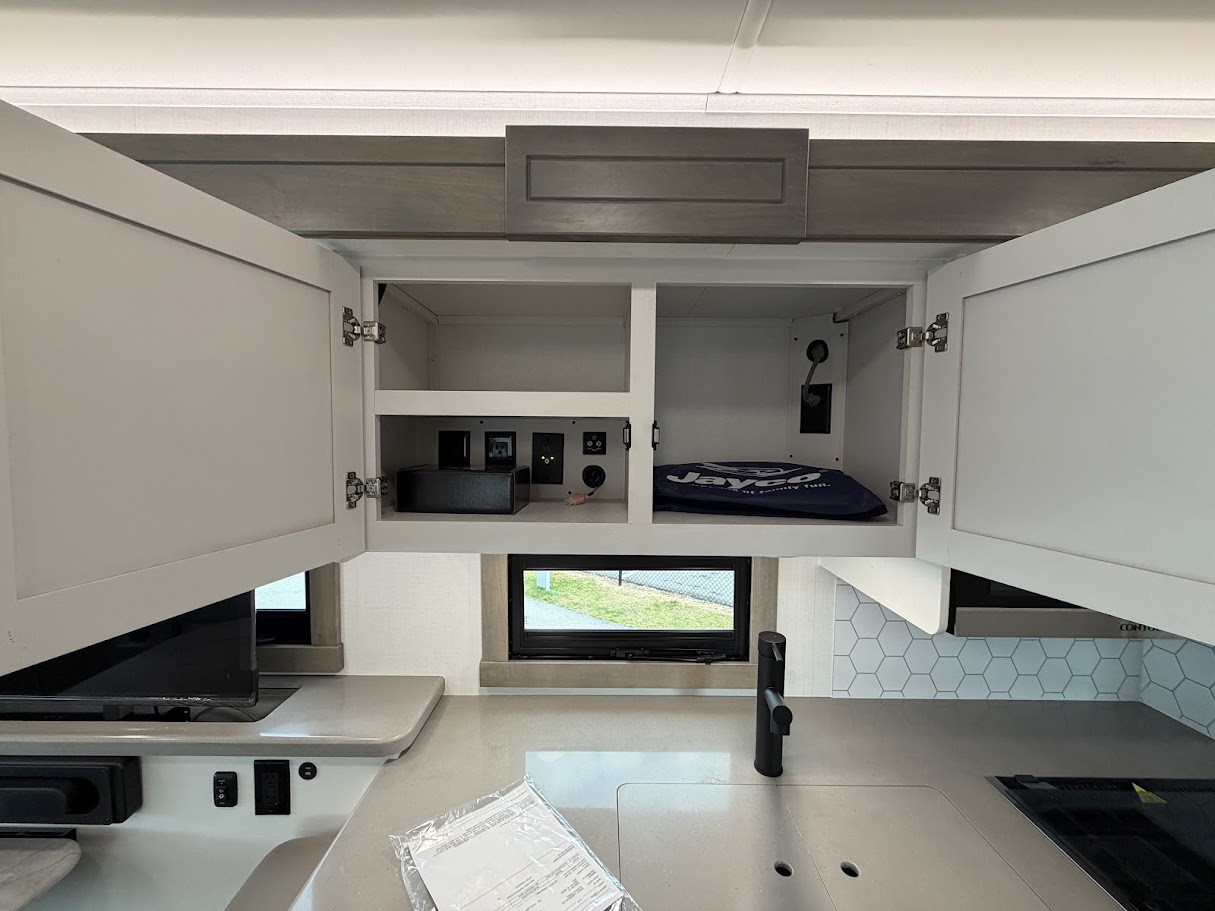 2027 JAYCO PRECEPT 36C - Image 34