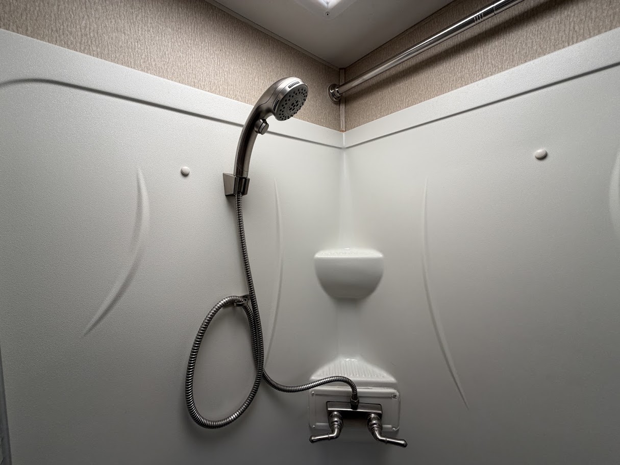 2019 COACHMEN PURSUIT 31BH - Image 35
