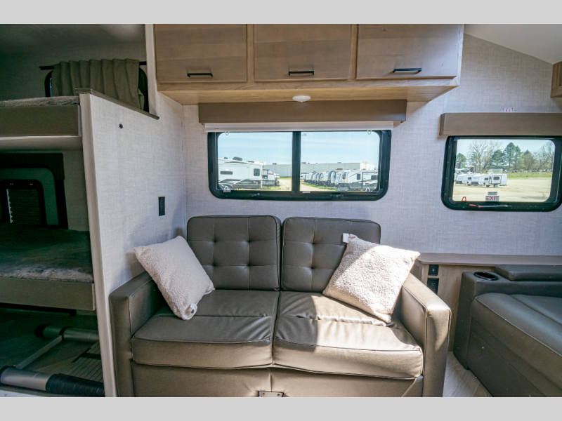 2022 Ember Overland 170MBH - Image 12