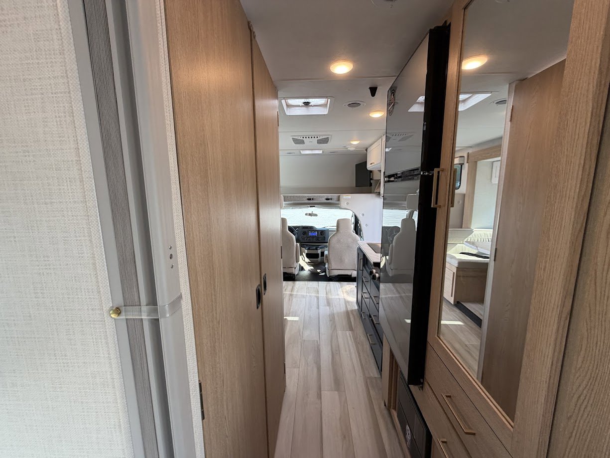 2026 THOR MOTOR COACH MAGNITUDE GZ25 - Image 63