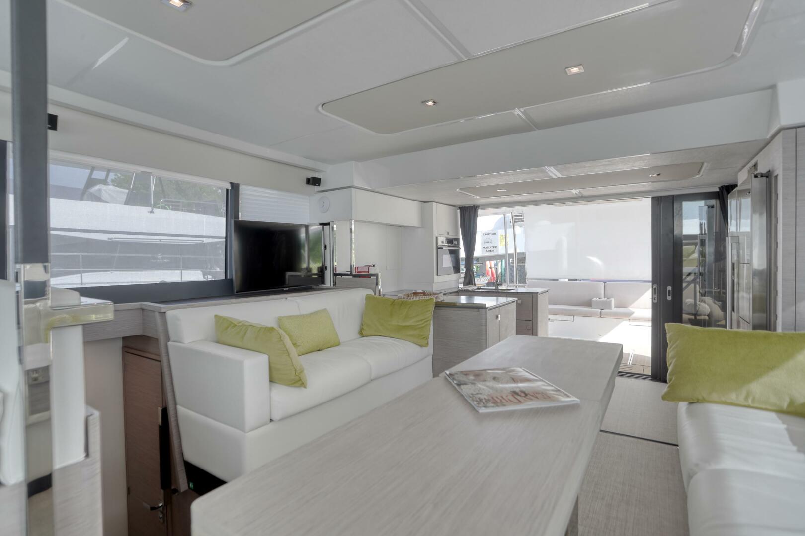 2022 Fountaine Pajot MY6 - Image 92