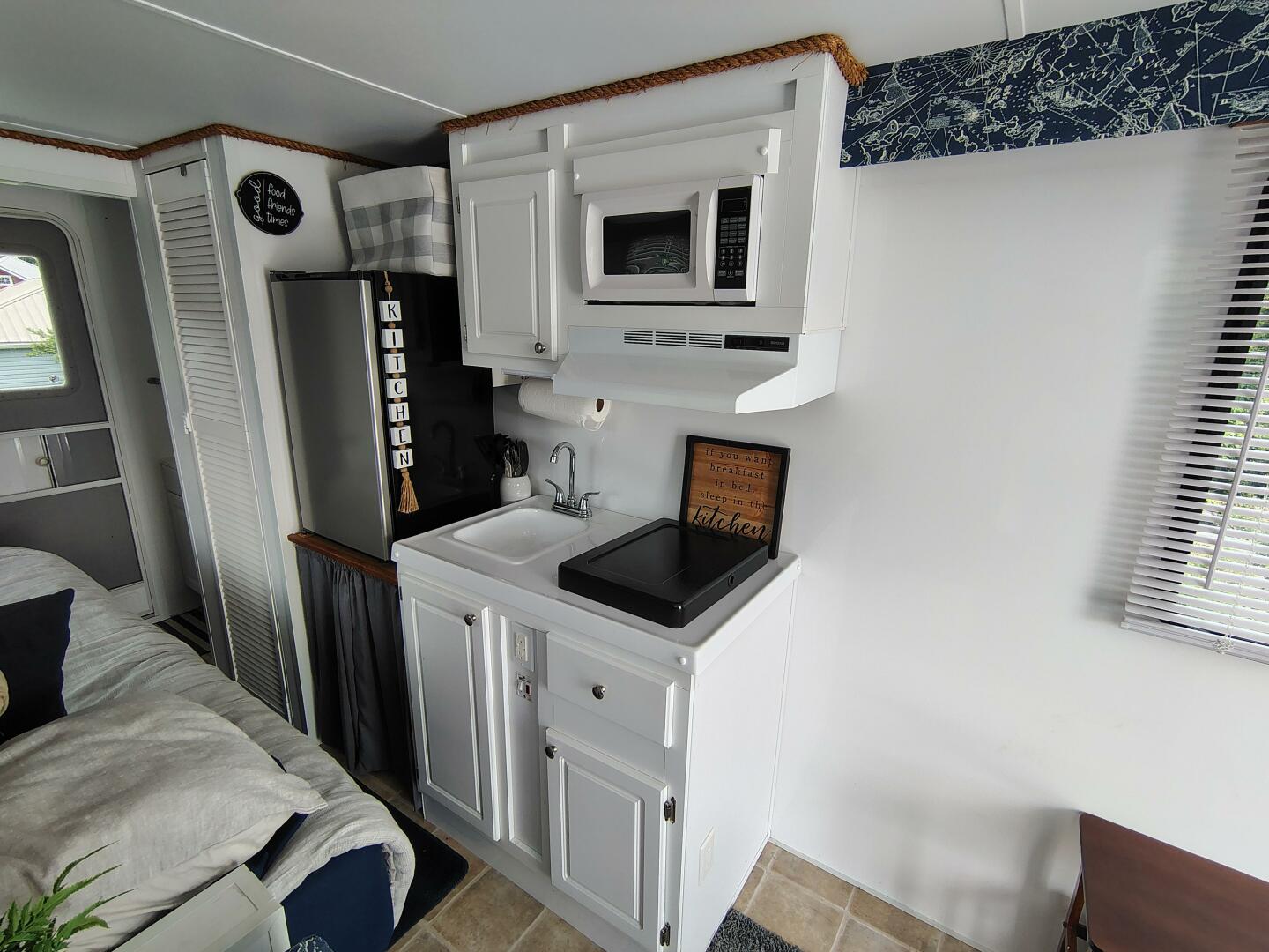2017 Catamaran Cruisers Lil Hobo 31 - Image 10