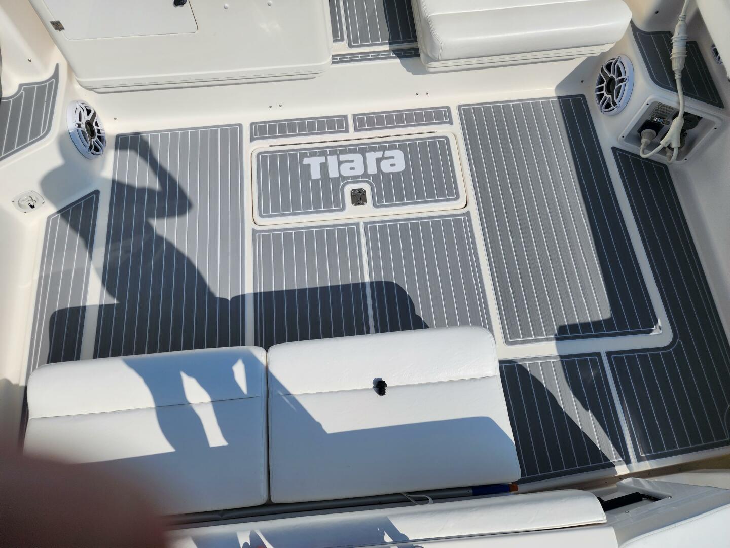 2001 Tiara Yachts 3500 Open - Image 6