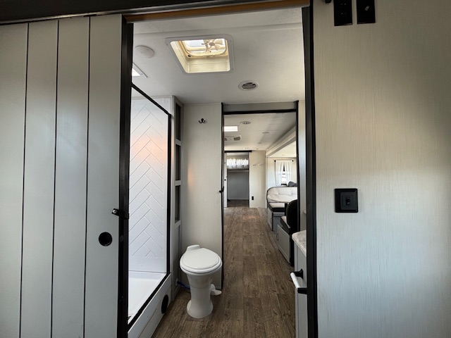 2022 Forest River Vibe 28BH - Image 27