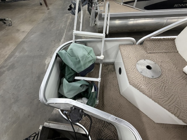 2003 LOWE SUNCRUISER TRINDAD 222 - Image 22