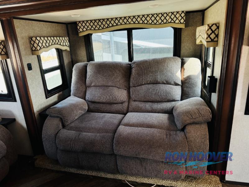 2017 JAYCO NORTHPOINT 387RDFS - Image 11