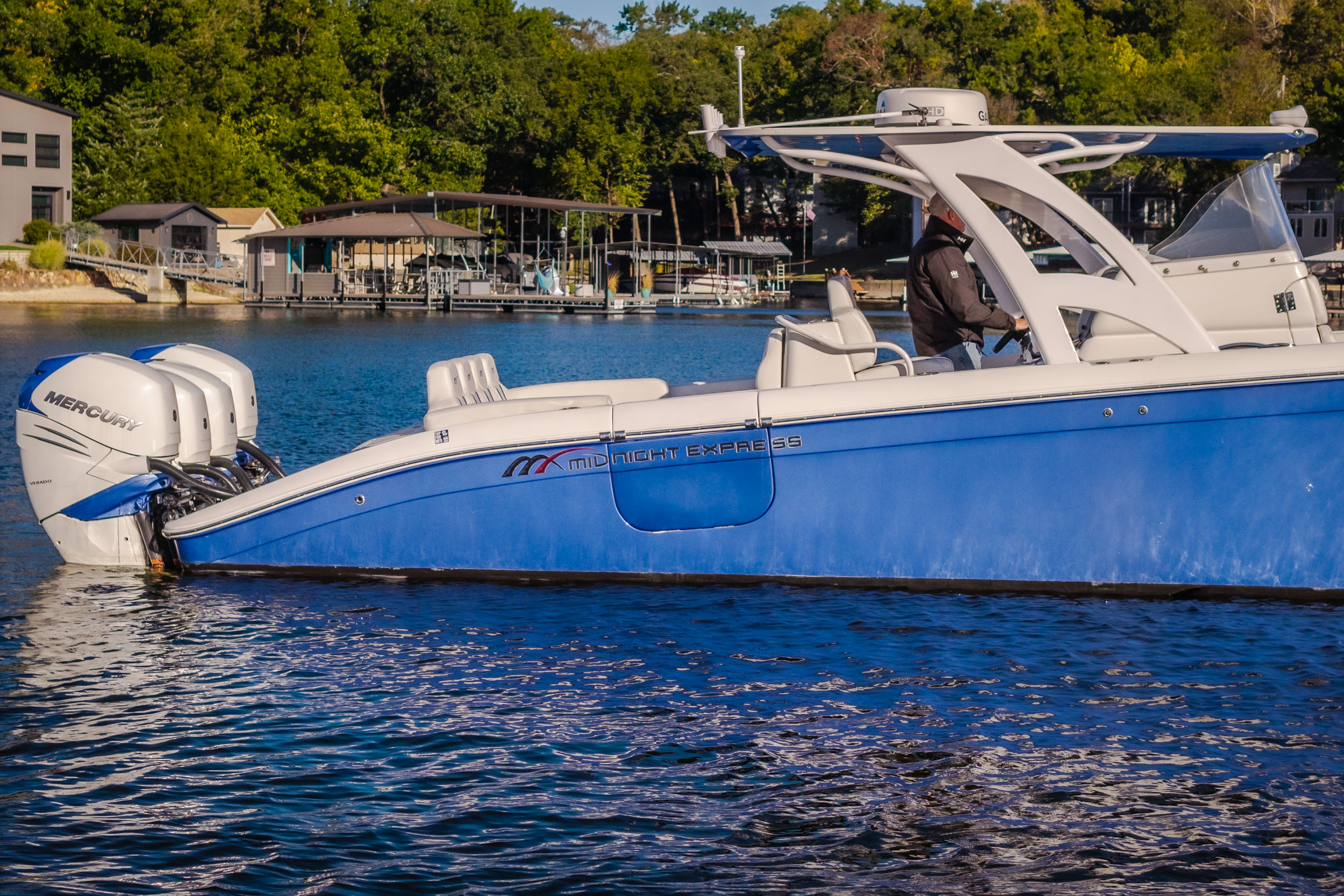 2017 Midnight Express 39 Cuddy  - Image 7