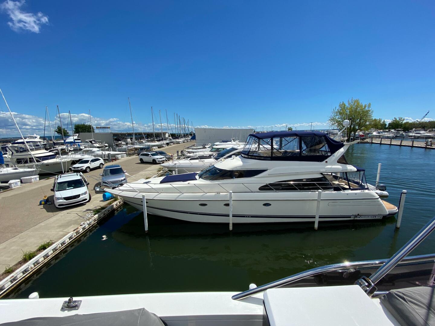 1998 Sunseeker 62 Manhattan - Image 1