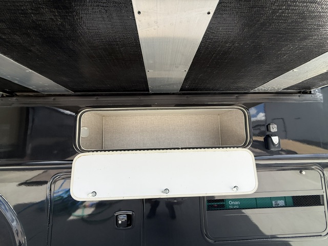 2023 Thor Motor Coach Windsport 31C - Image 11