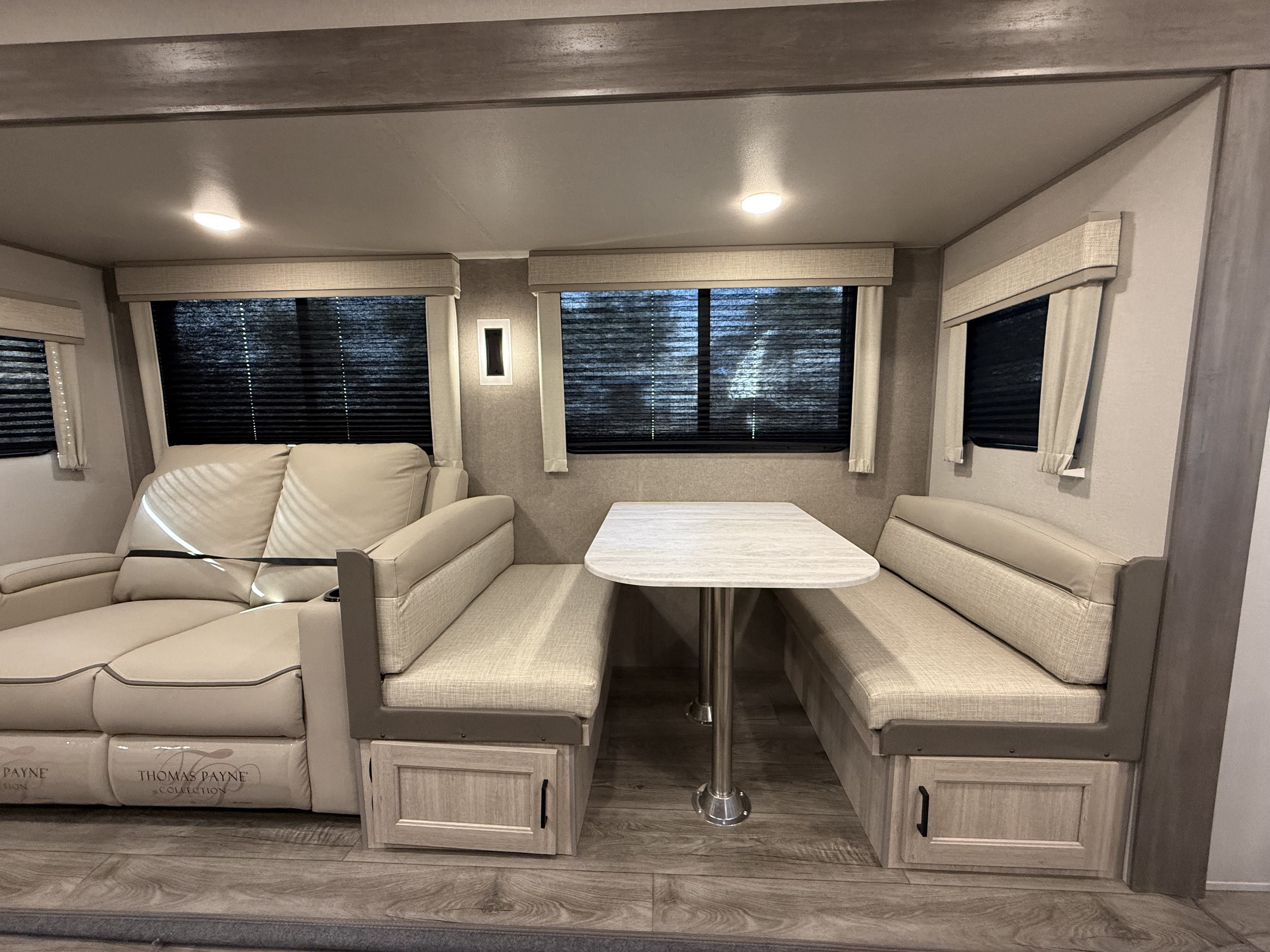 2024 Coachmen Catalina Legacy Edition 283FEDS - Image 10