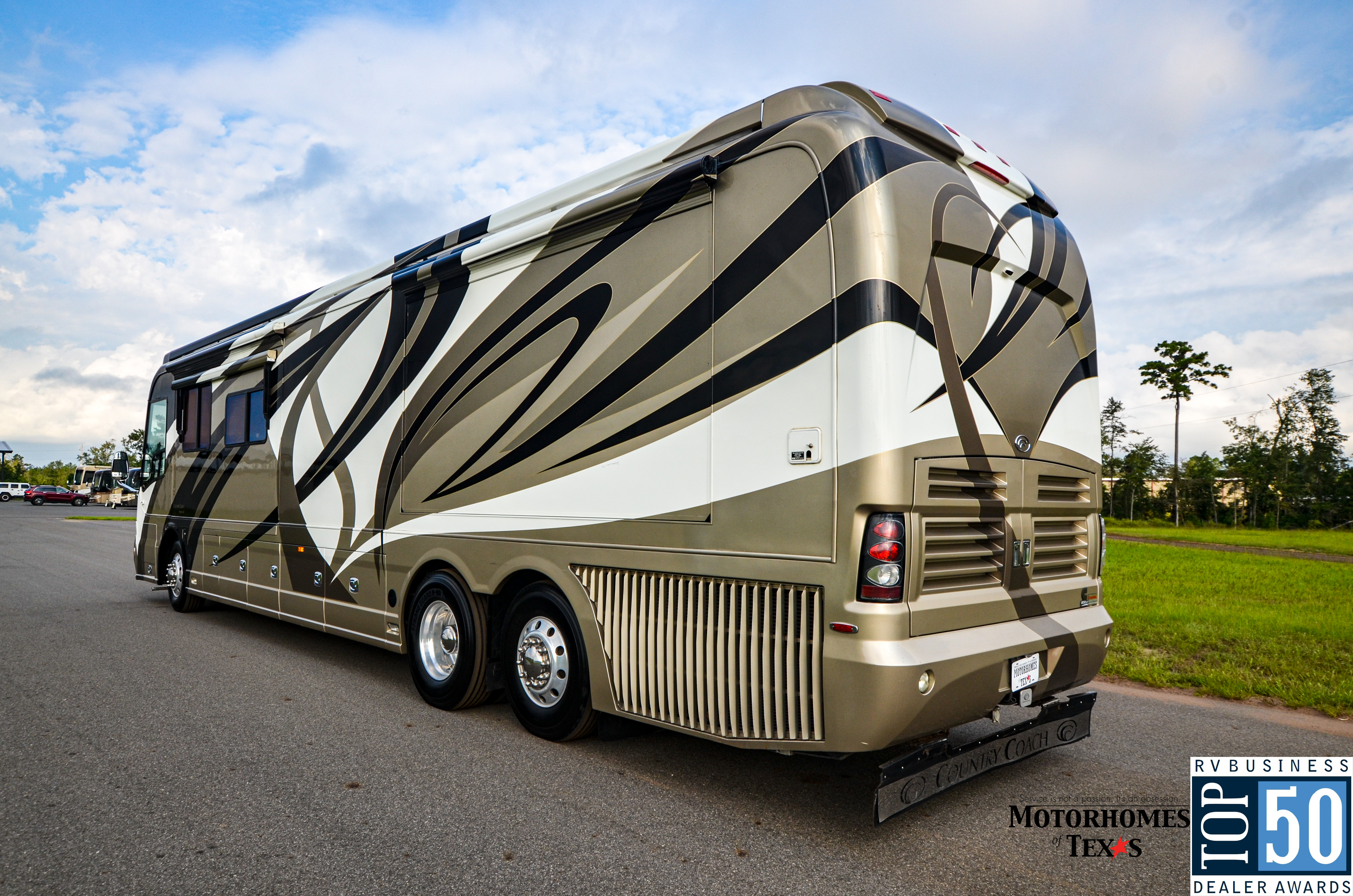 2007 Country Coach Magna  - exterior 12