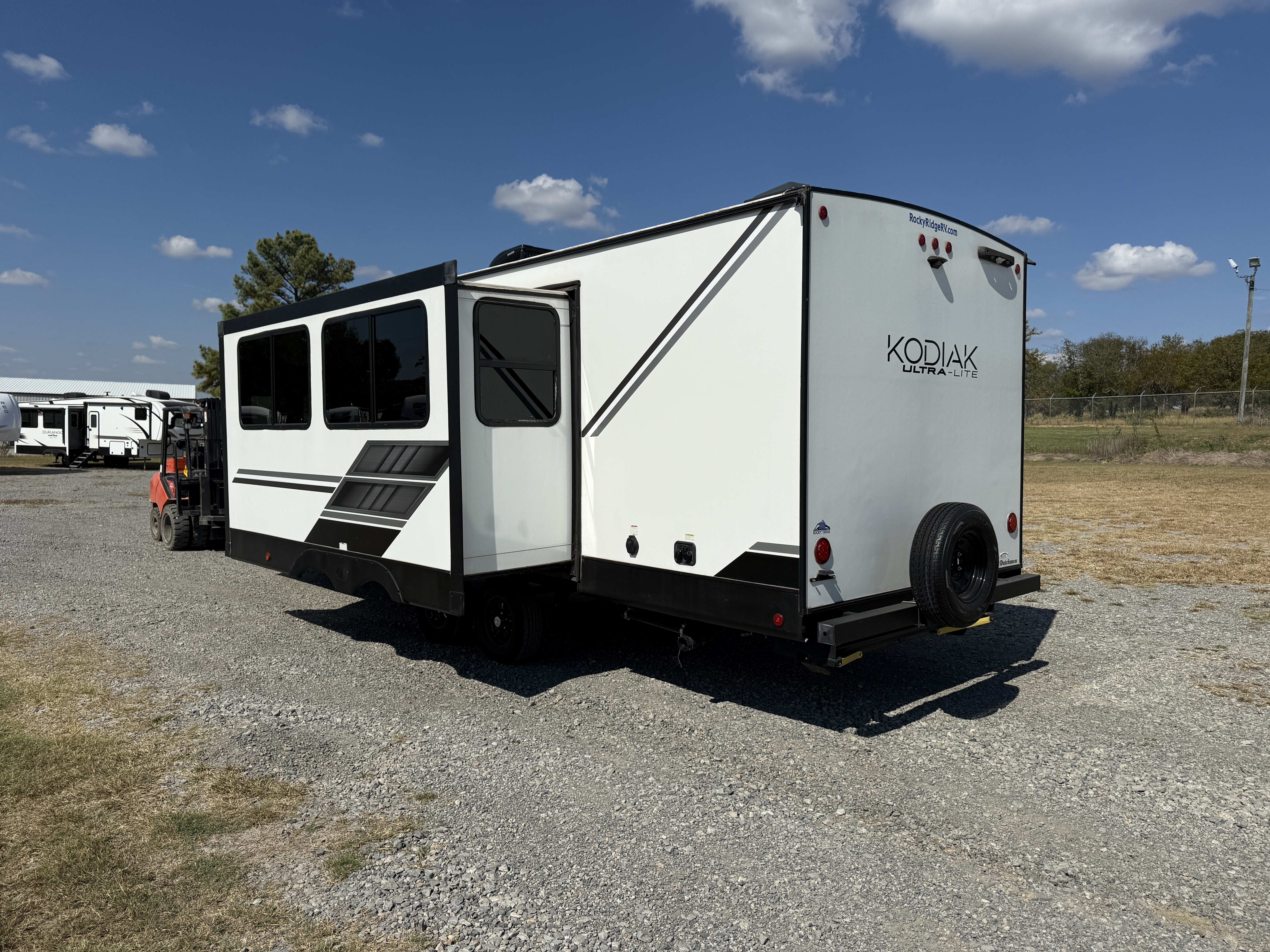 2022 Dutchmen Kodiak Ultra-Lite Ultra-Lite 261RBSL - Image 4