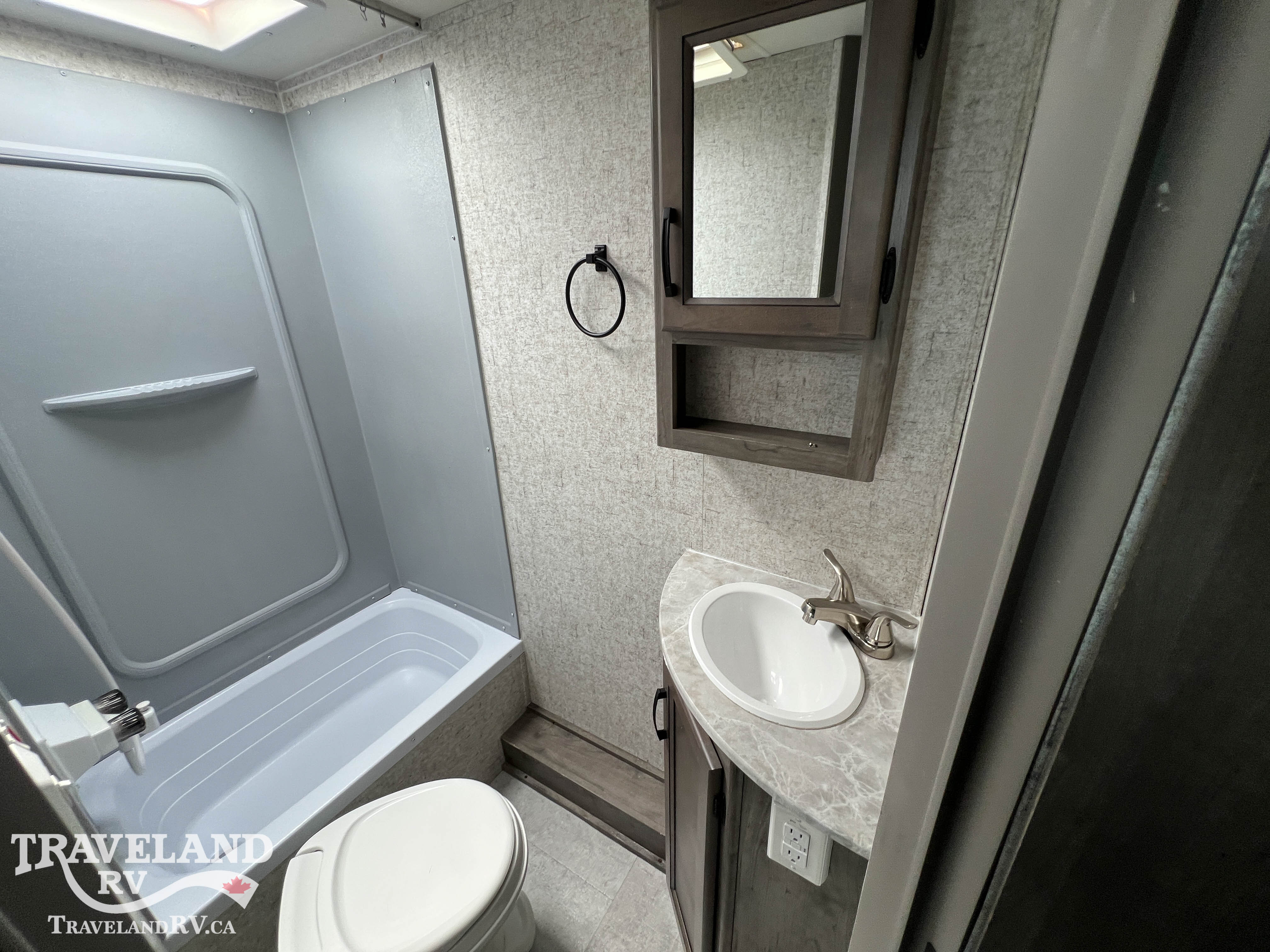 2020 COACHMEN APEX NANO 245BHS - Image 26