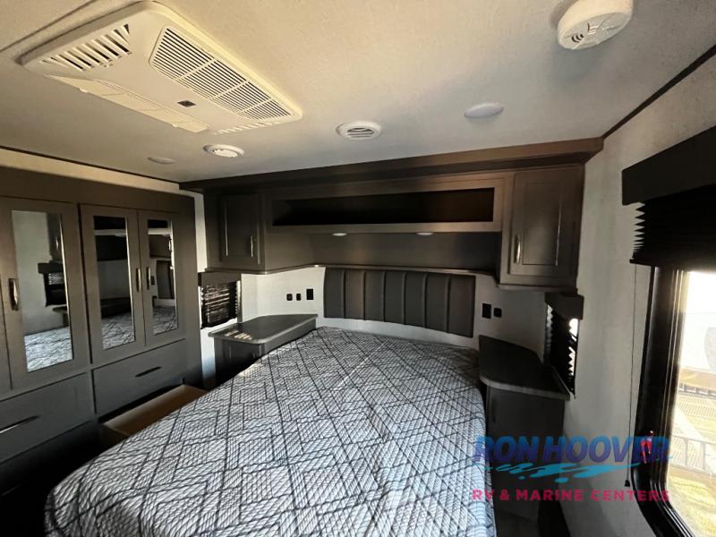 2024 GRAND DESIGN 355G - Image 9