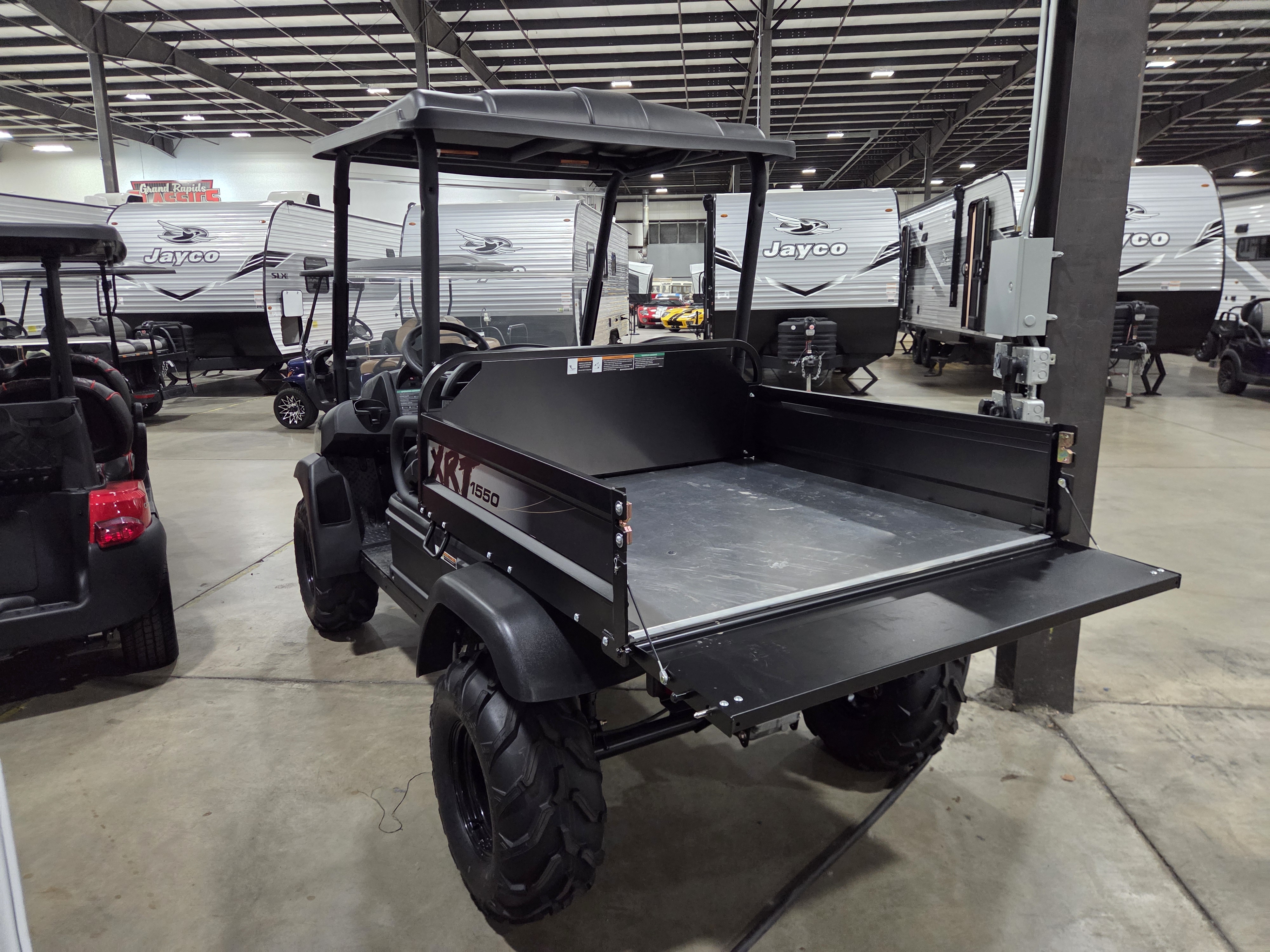 2023 Club Car XRT 1550 GAS - Image 3