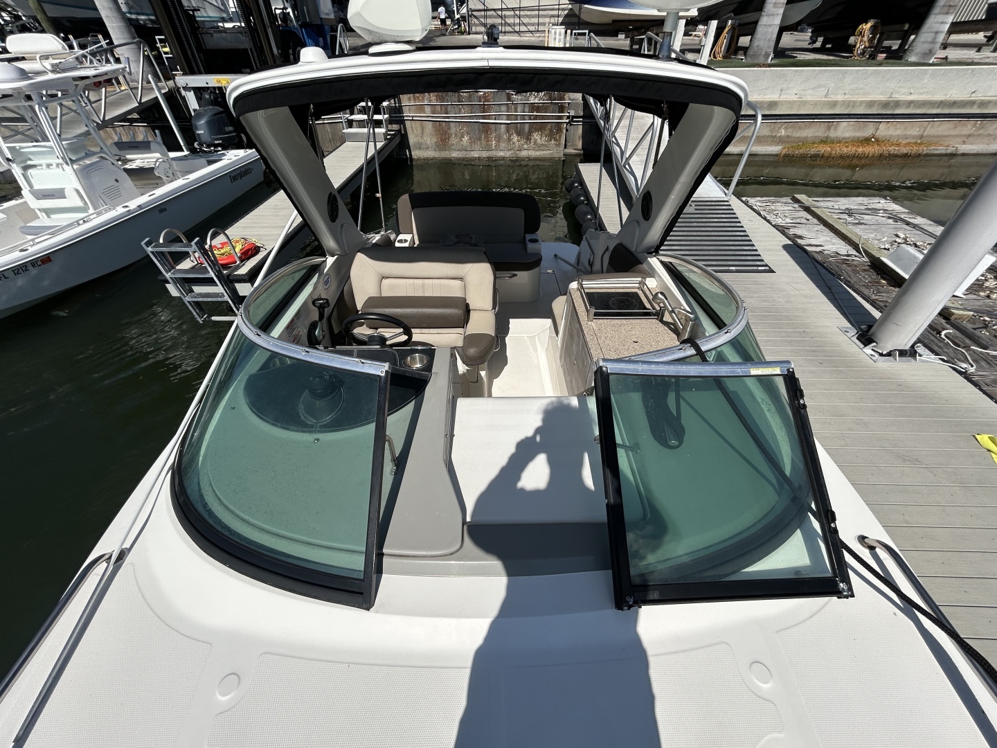 2014 Sea Ray - Image 35