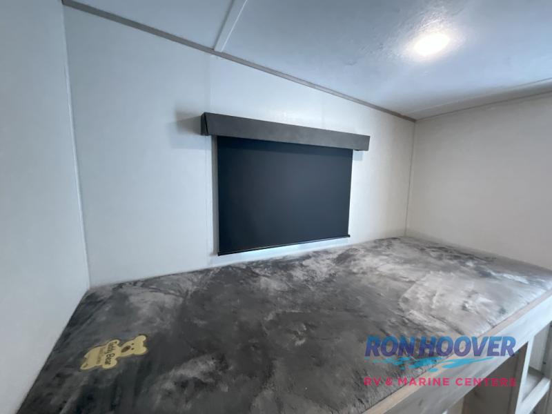 2024 COACHMEN 368TBH - Image 26