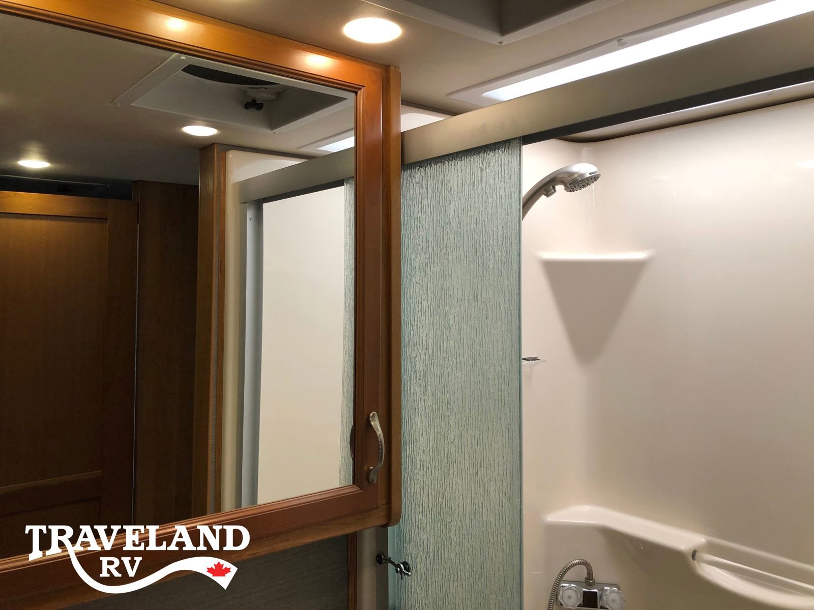 2016 Fleetwood Bounder 34T - Image 19