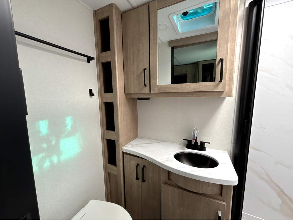 2026 GRAND DESIGN IMAGINE 22MLE - Image 16