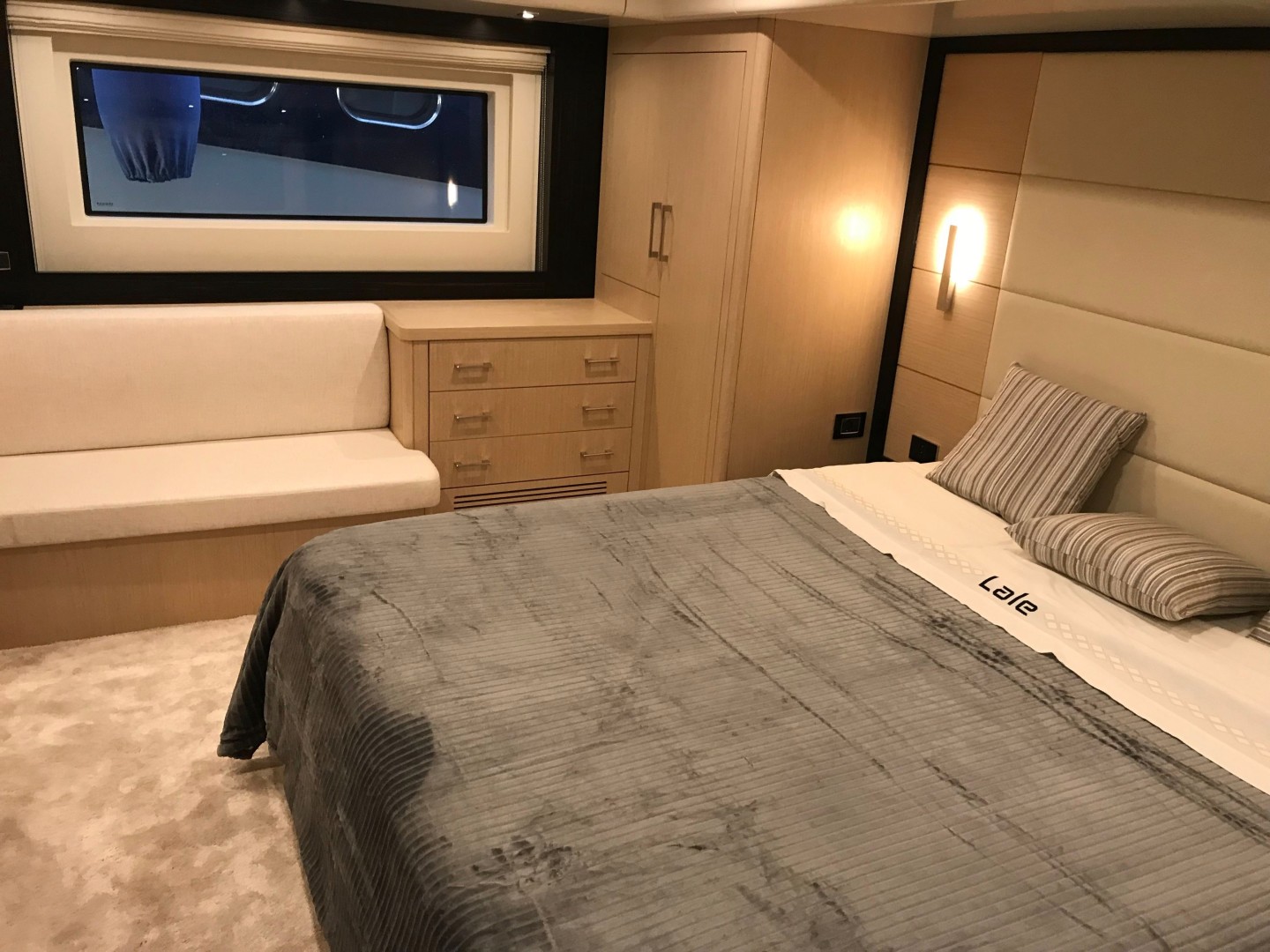 2019 Sirena 58 Flybridge - Image 8