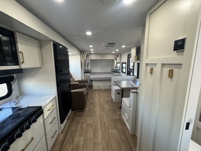 2027 IMAGINE XLS 22MLE - Image 33