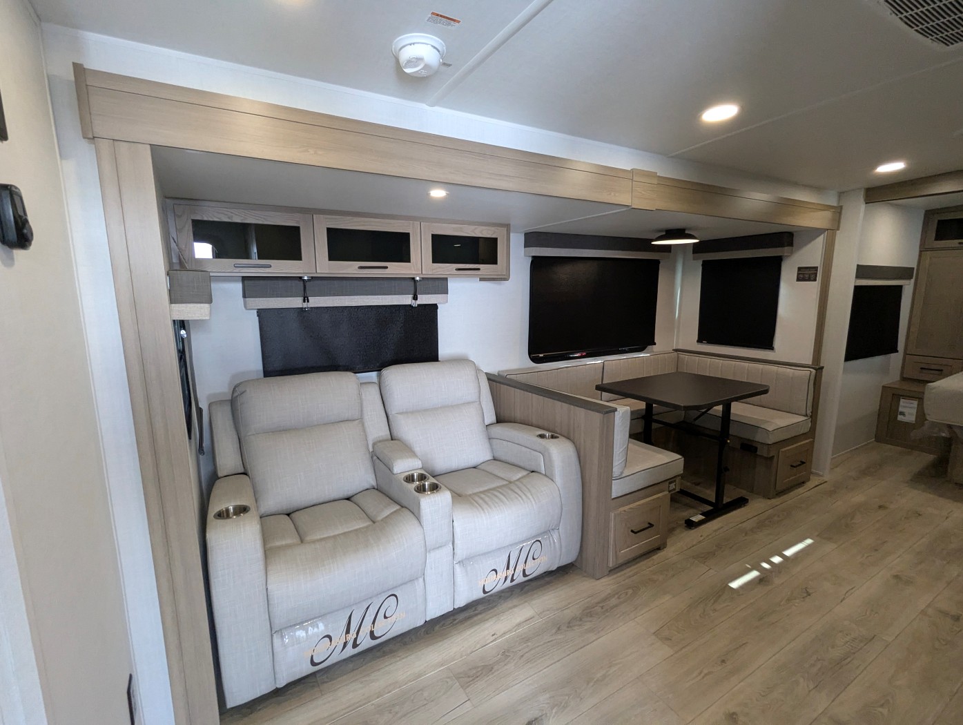2027 Forest River Rockwood Ultra Lite 2706BH - Image 14