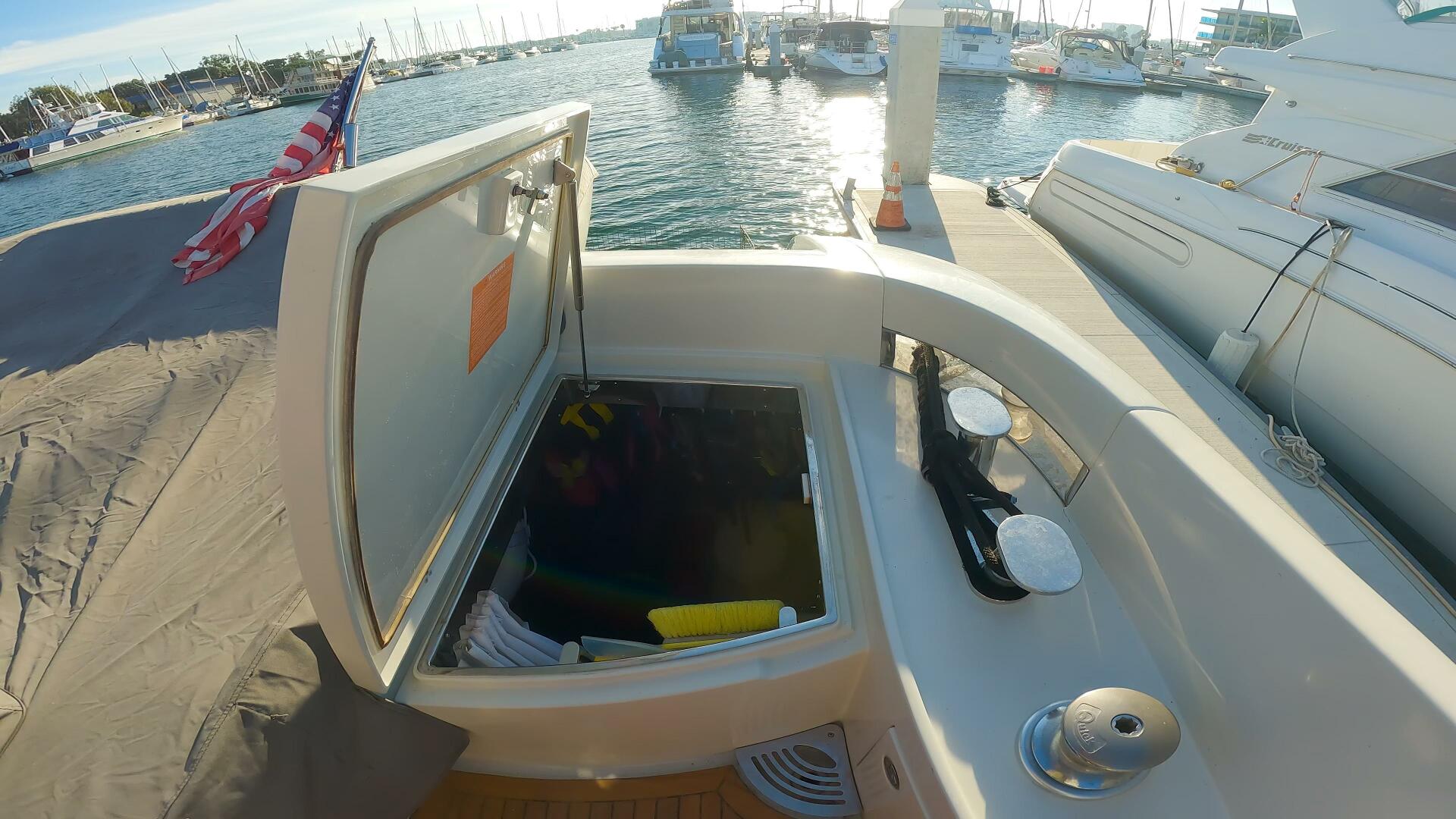 2011 Azimut 68S - Image 27