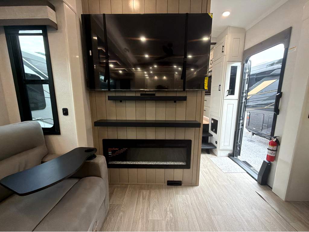 2027 JAYCO PINNACLE 38FBRK - Image 23