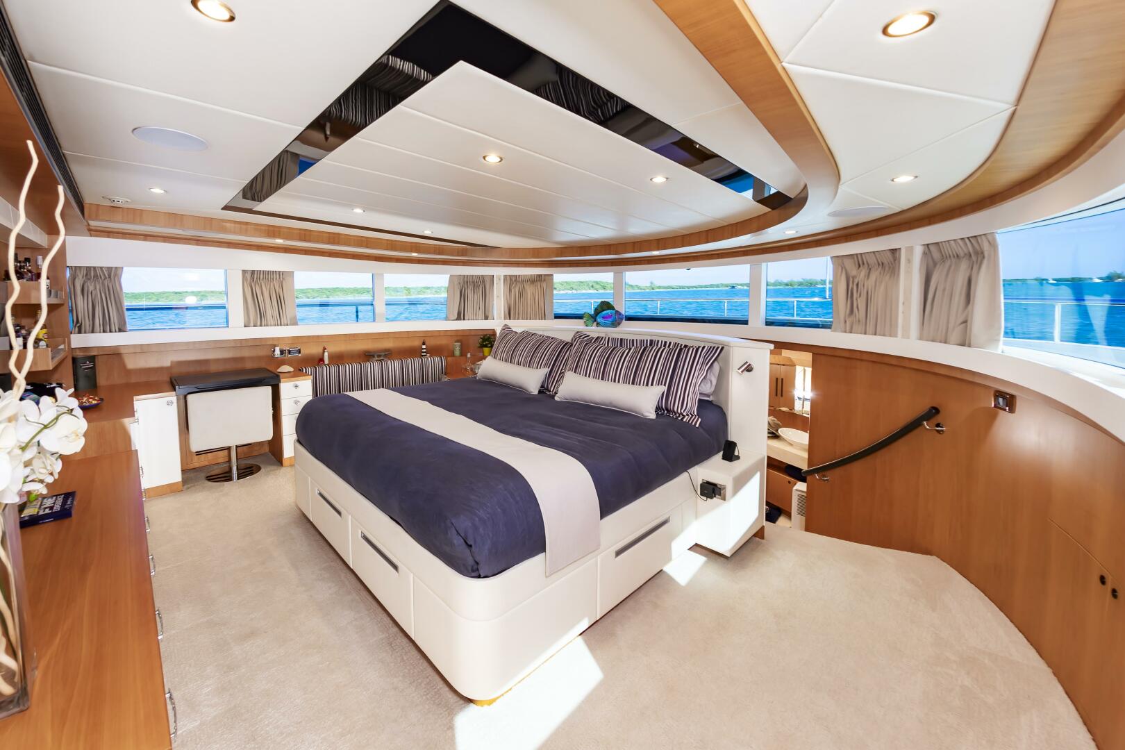 2017 Johnson 93 Flybridge - Image 47