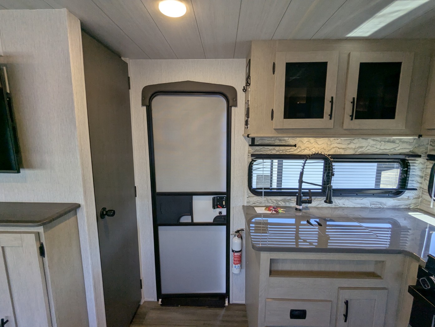 2024 Forest River EVO Southwest T2500 - Image 17