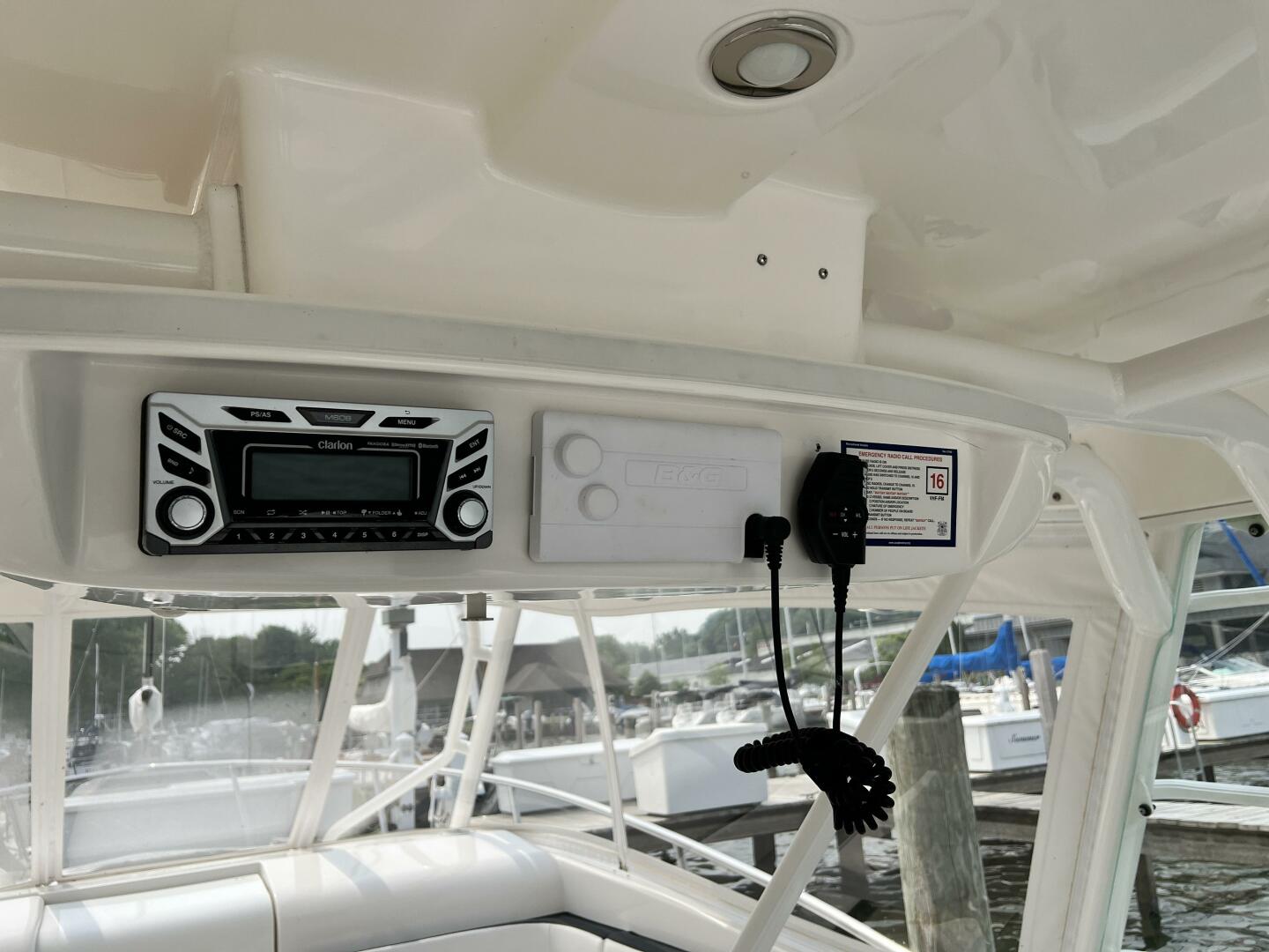 2012 Everglades 350 LX - Image 43