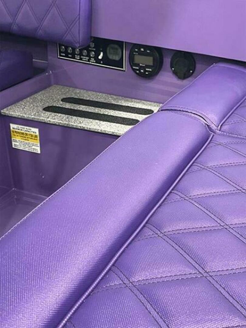 2024 Vision WX Tritoon - Image 202