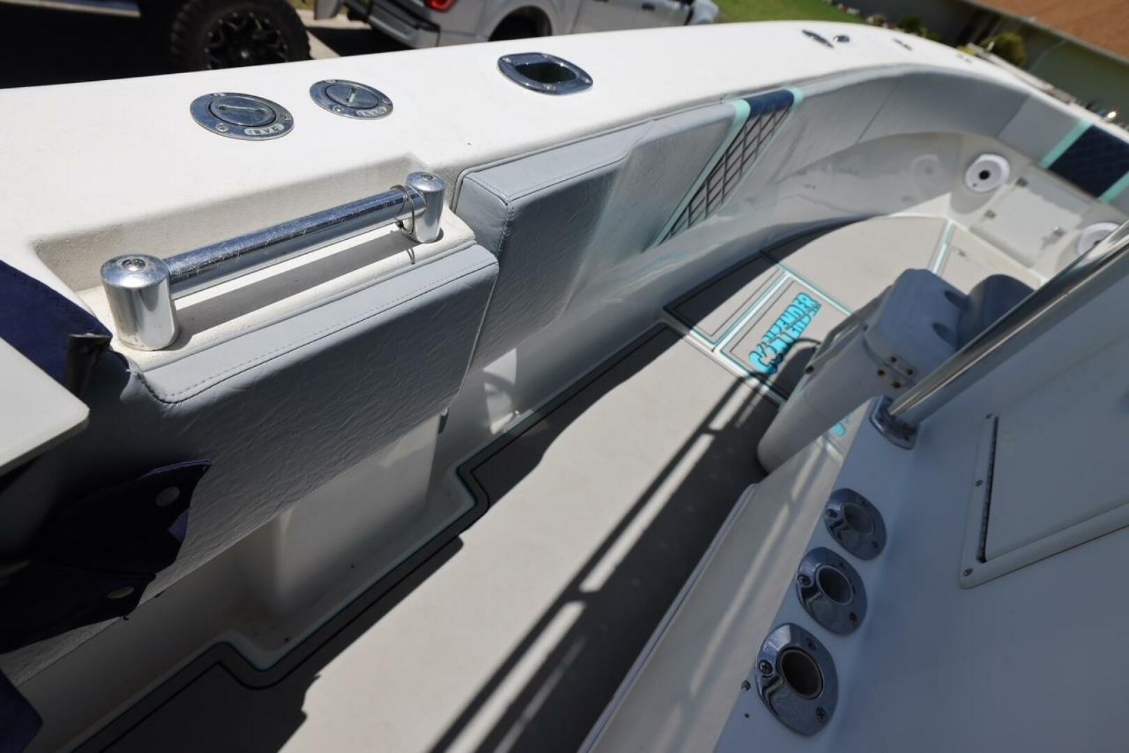 2001 Contender 27 Open - Image 31