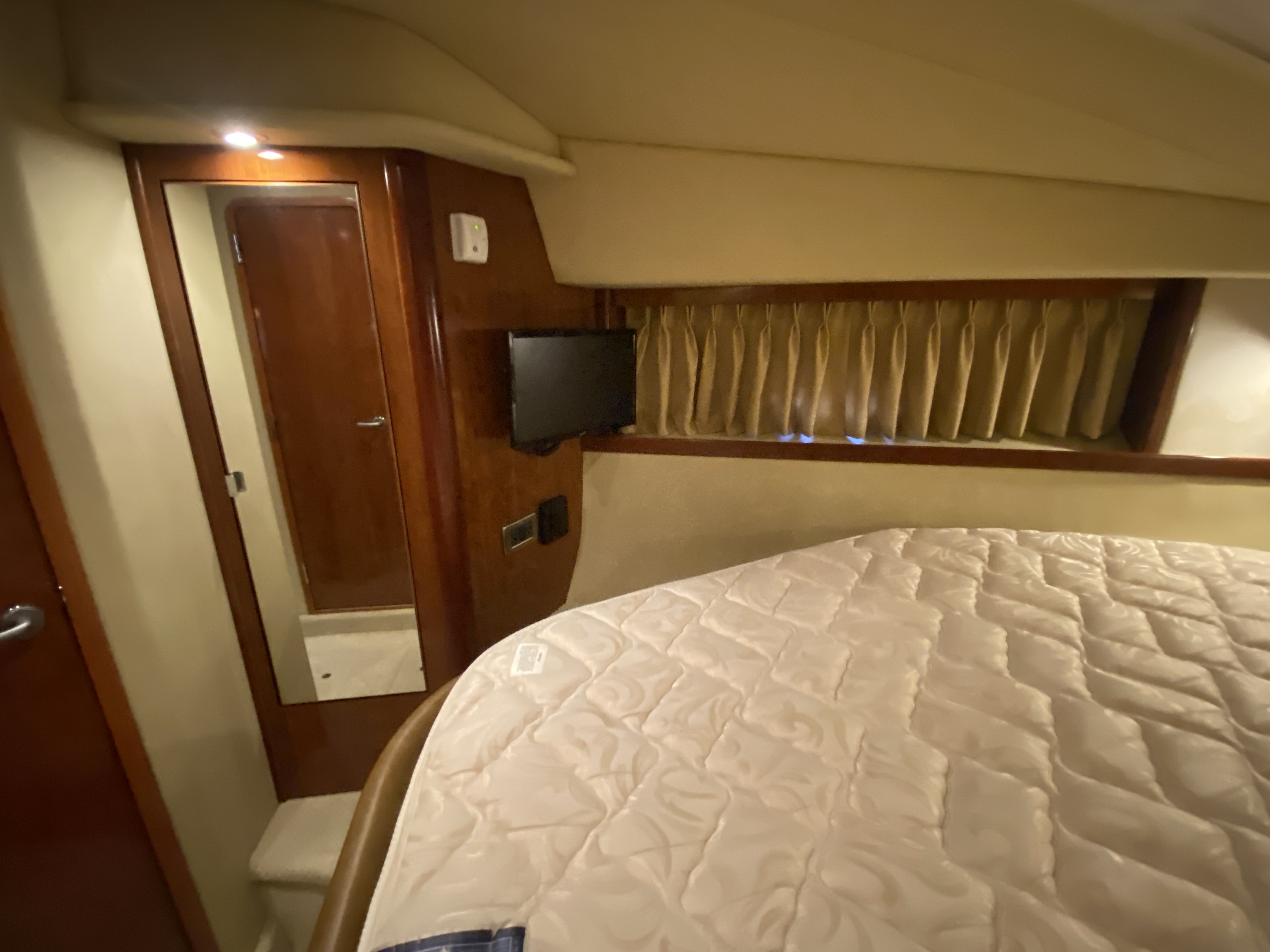 2006 Sea Ray 38 Sundancer - Image 36