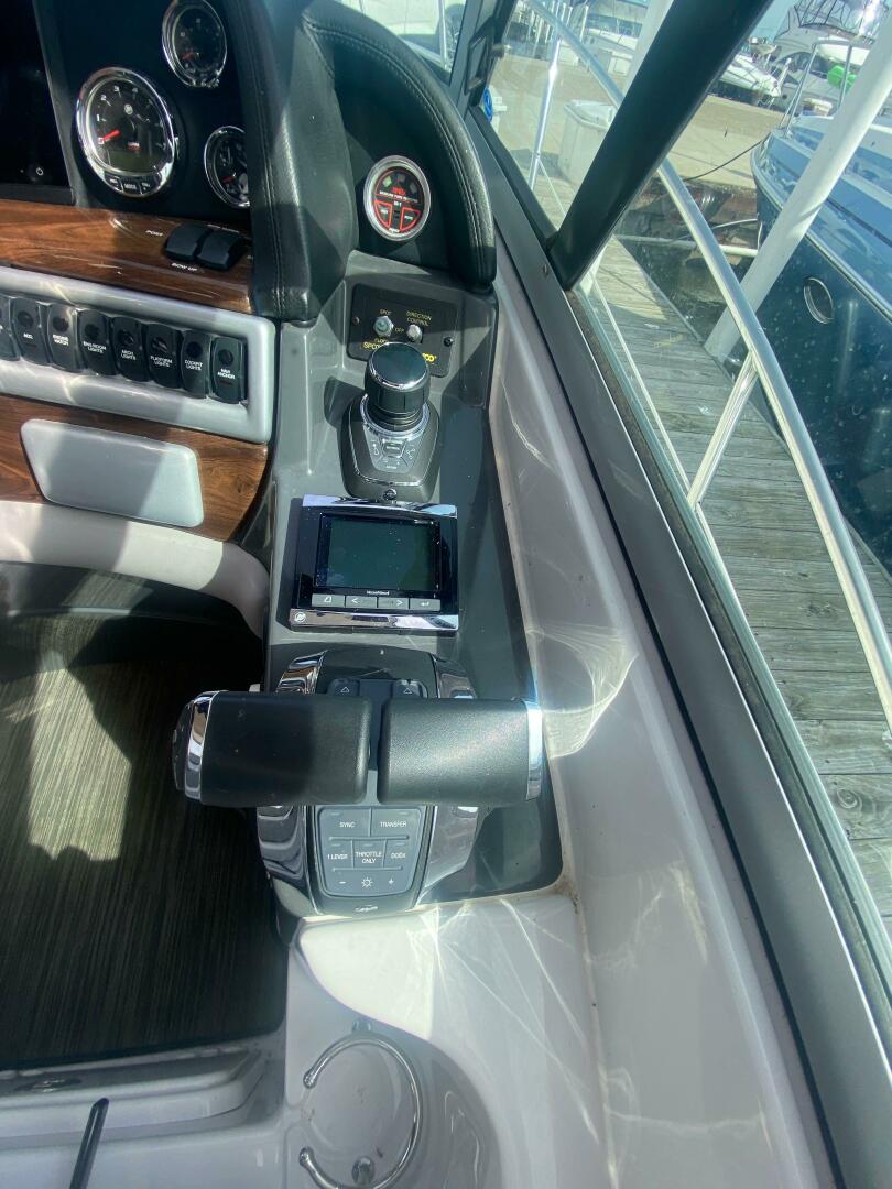 2018 Four Winns 355 Vista - Image 14