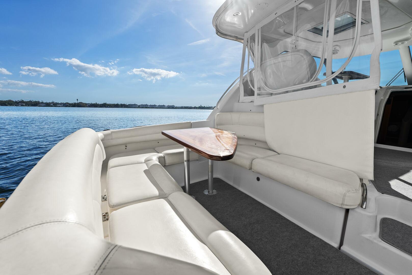 2007 Tiara Yachts 4300 Sovran - Image 13