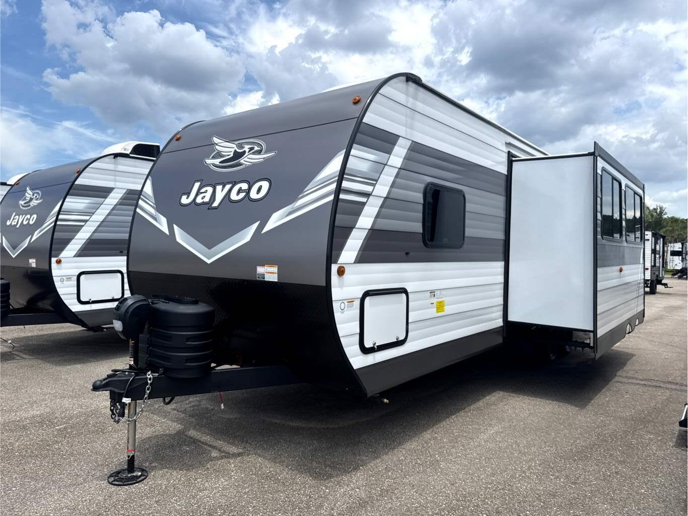 2027 JAYCO JAY FLIGHT 263BHS - Image 2